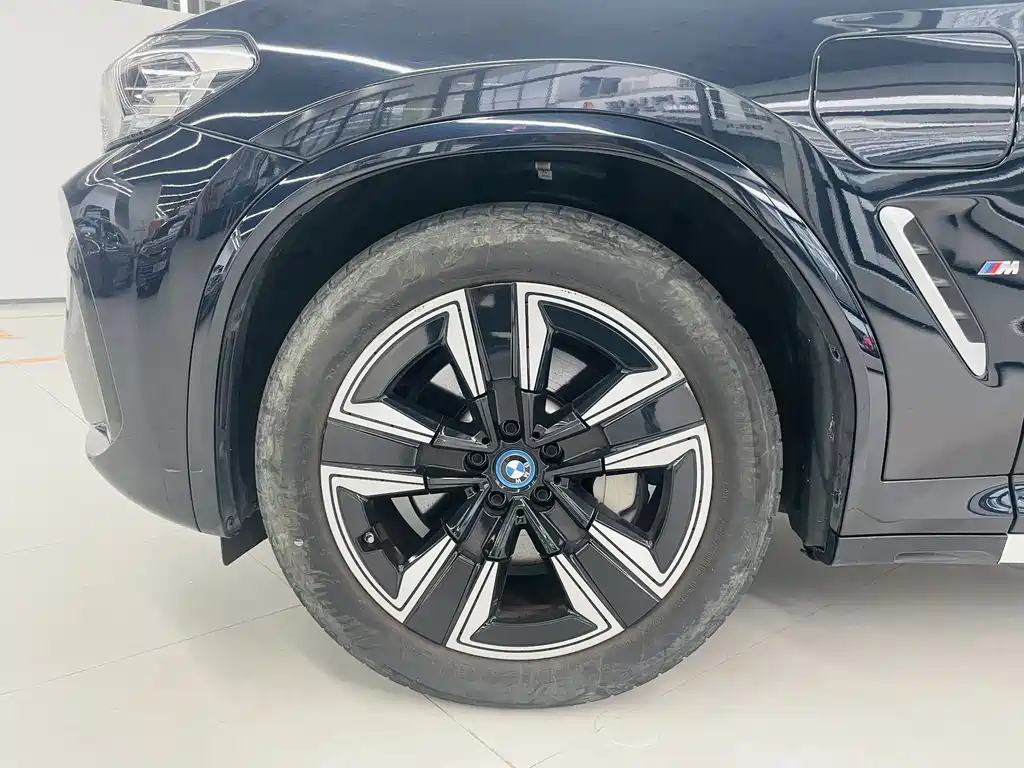 BMW iX3 — миниатюра 3