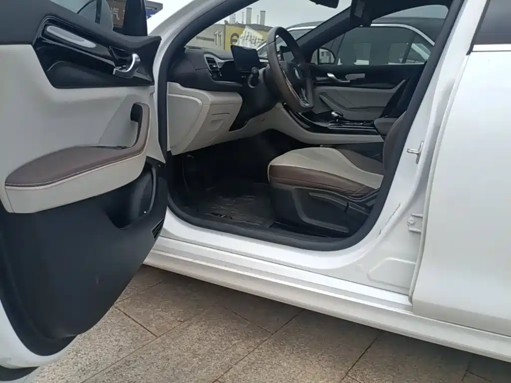 BYD Qin PLUS — миниатюра 16