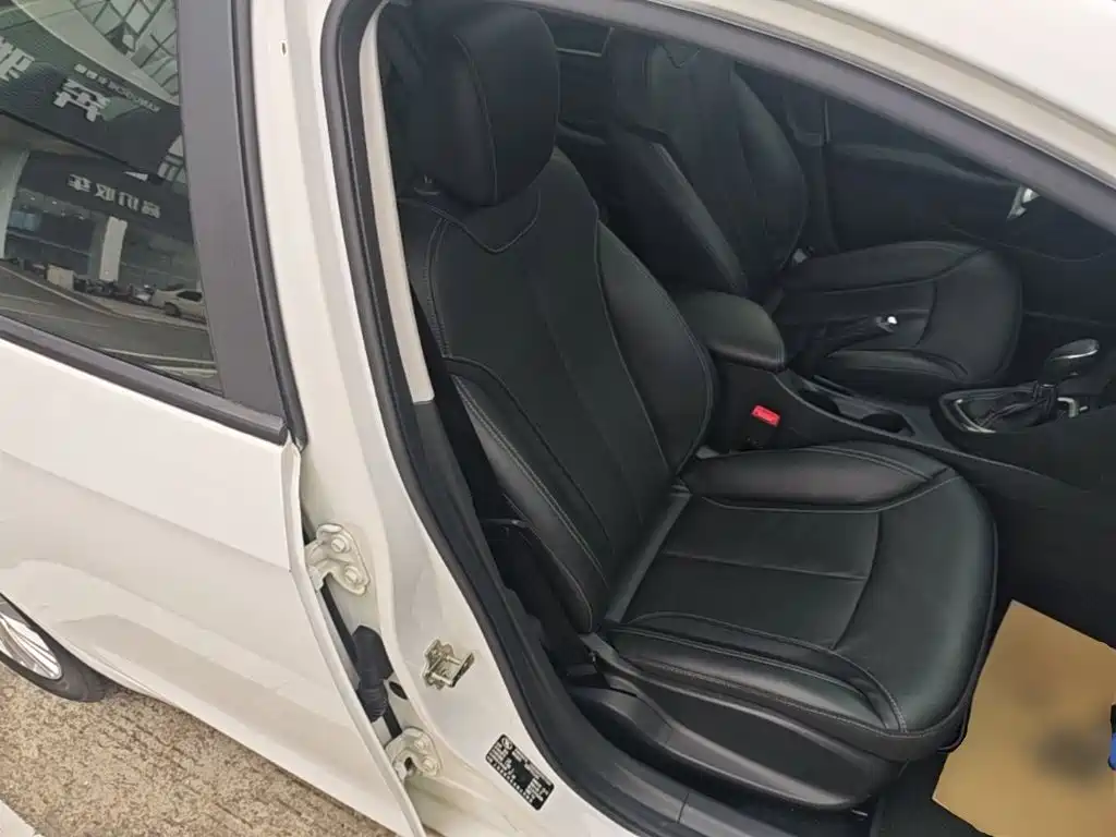 Buick Excelle — миниатюра 25