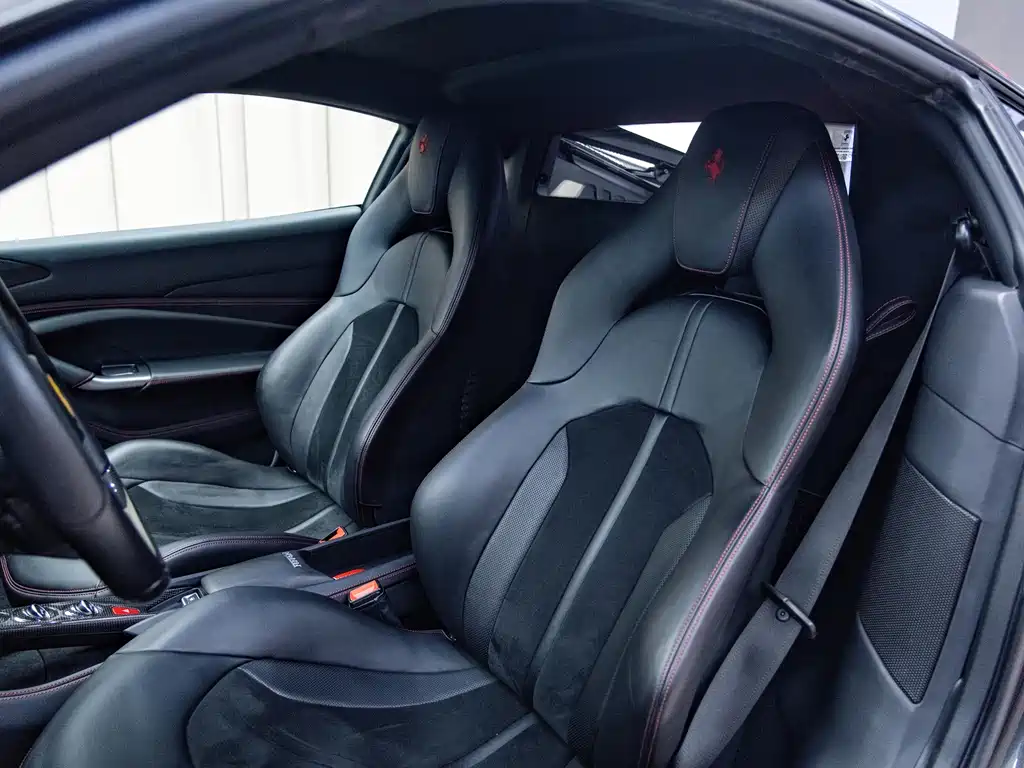 Ferrari F8 — миниатюра 5