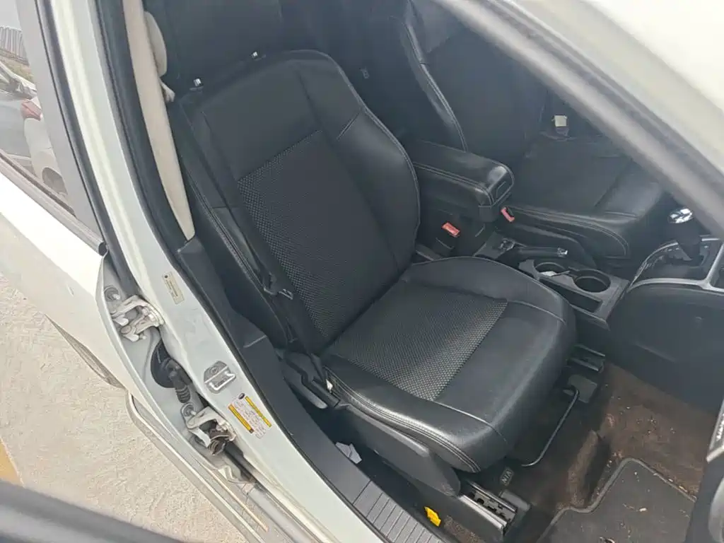 Jeep Compass (Import) — миниатюра 25