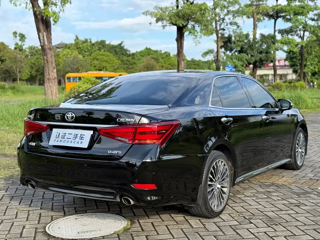 Toyota Crown — миниатюра 22