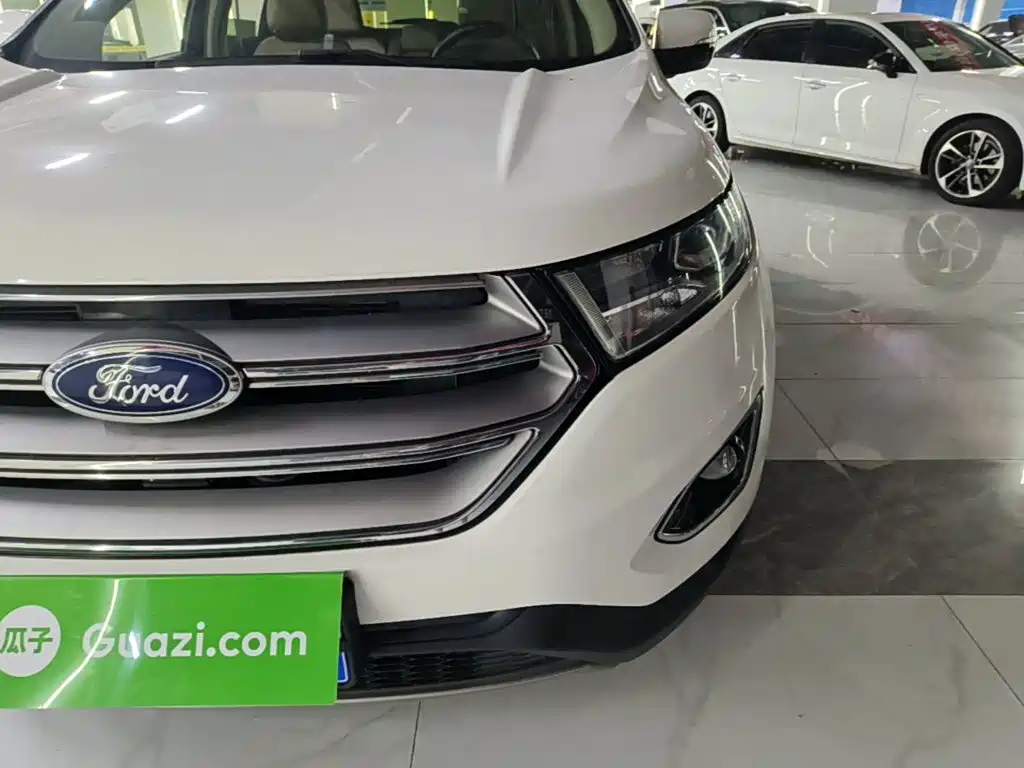 Ford Edge — миниатюра 24