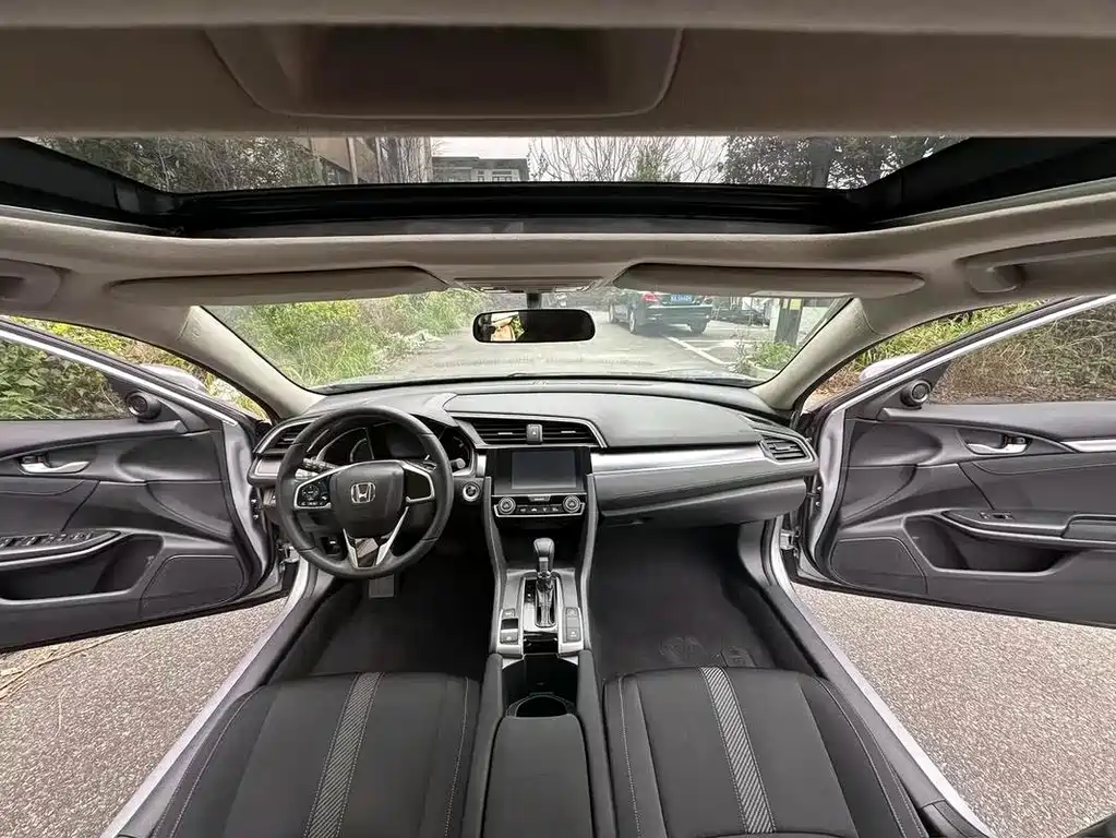 Honda Civic — миниатюра 8
