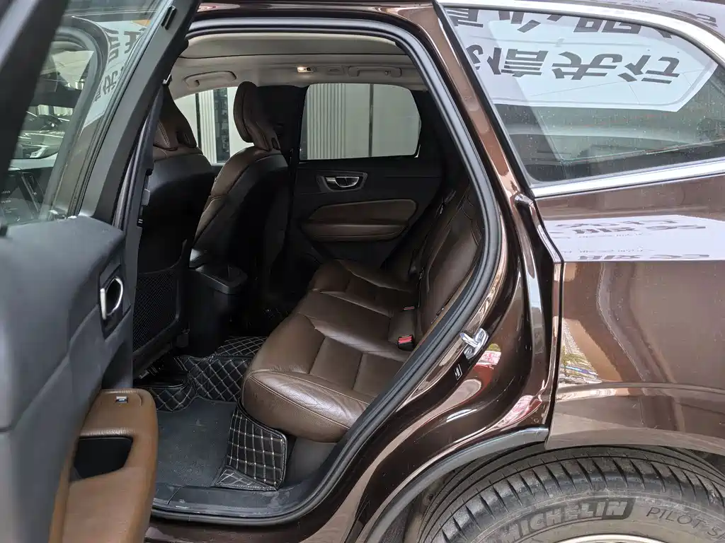 Volvo XC60 — миниатюра 12