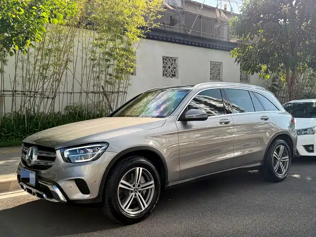 MERCEDES-BENZ GLC 2020