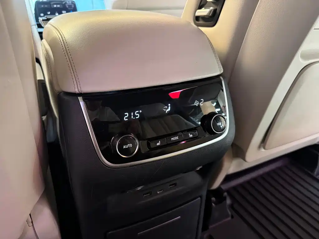 Li Auto Li ONE — миниатюра 23
