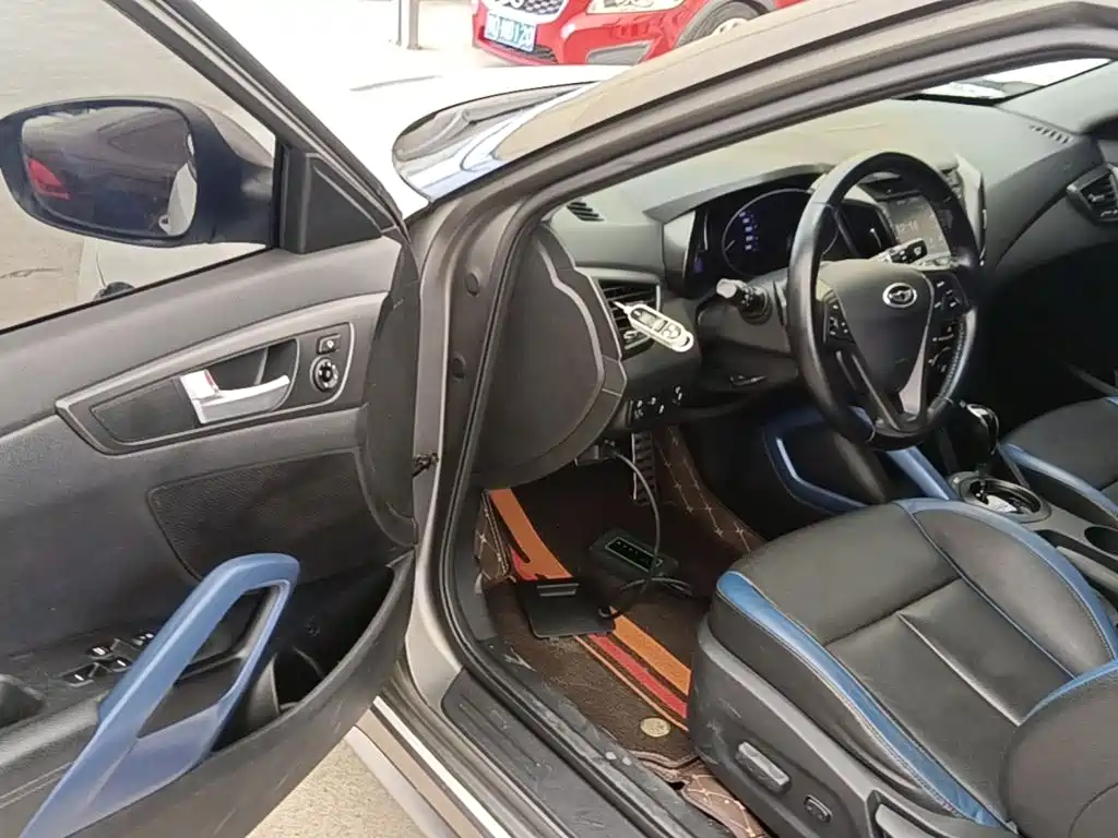 Hyundai Veloster — миниатюра 16