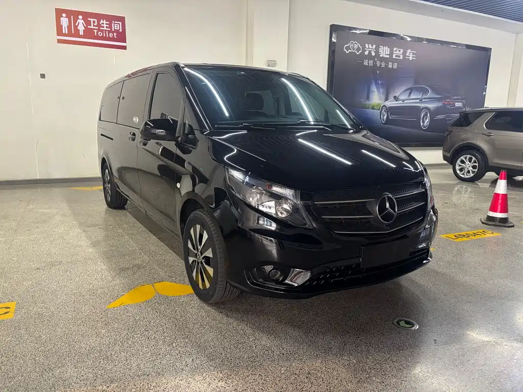 Mercedes-Benz Vito 2021 2.0T Elite 9 мест