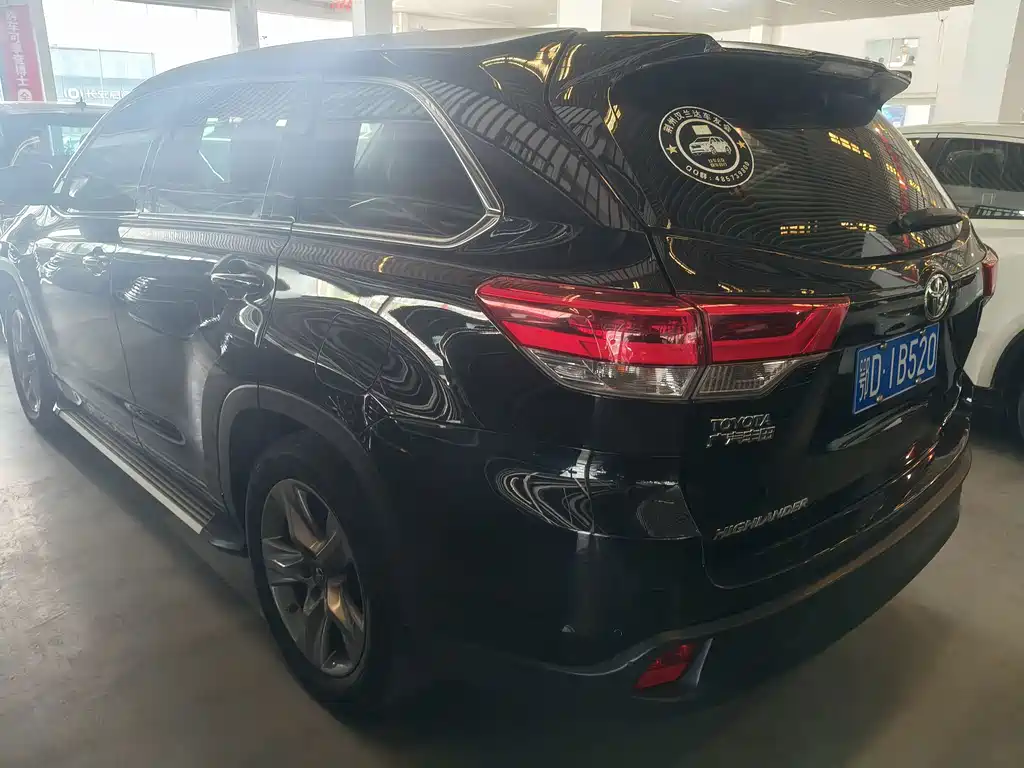 Toyota Highlander — миниатюра 9