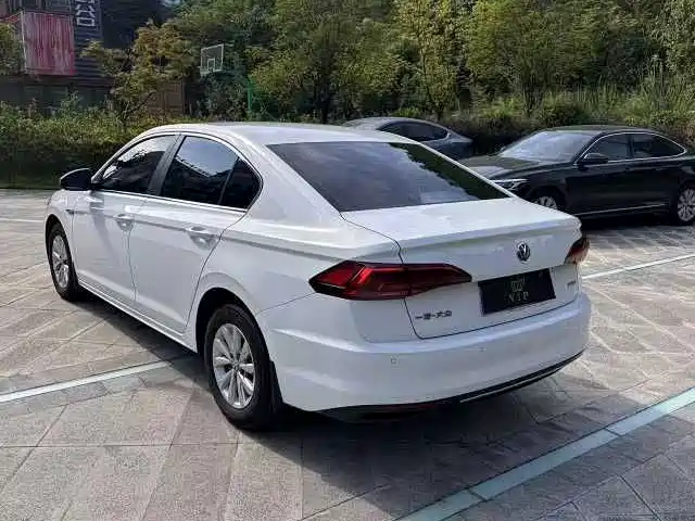 Volkswagen Bora — миниатюра 6