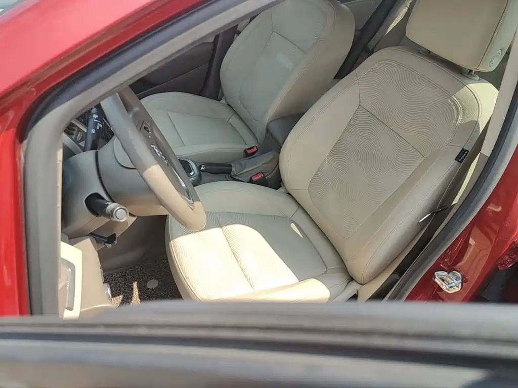 Buick Excelle — миниатюра 15