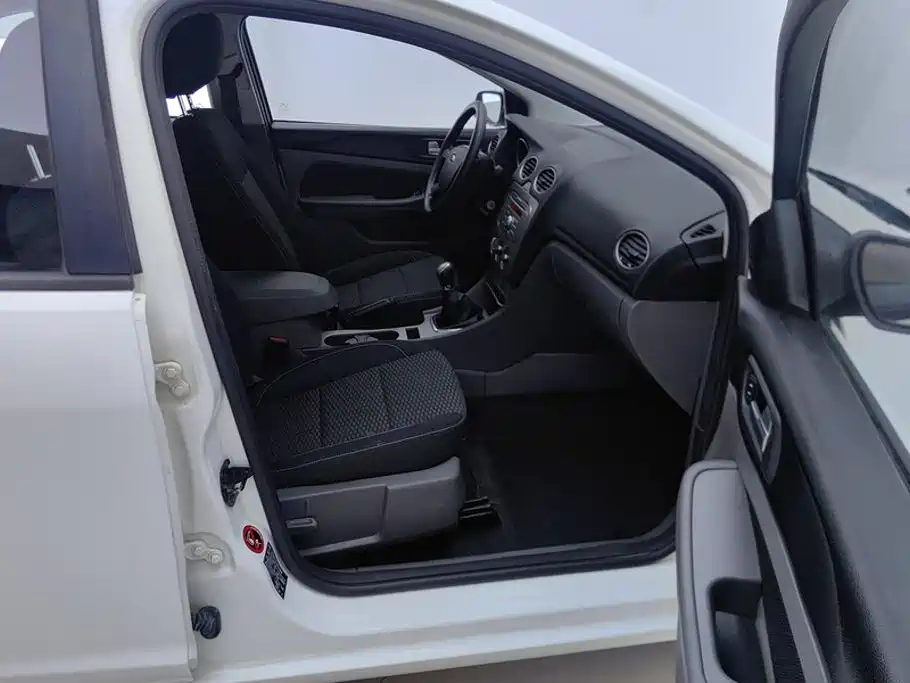Ford Focus — миниатюра 8