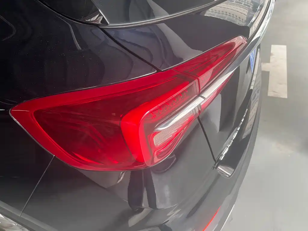 Buick Envision Plus — миниатюра 5