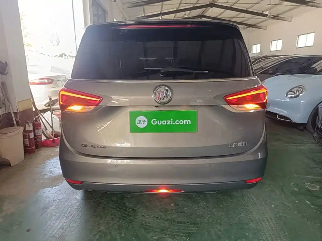 Buick GL6 — миниатюра 6