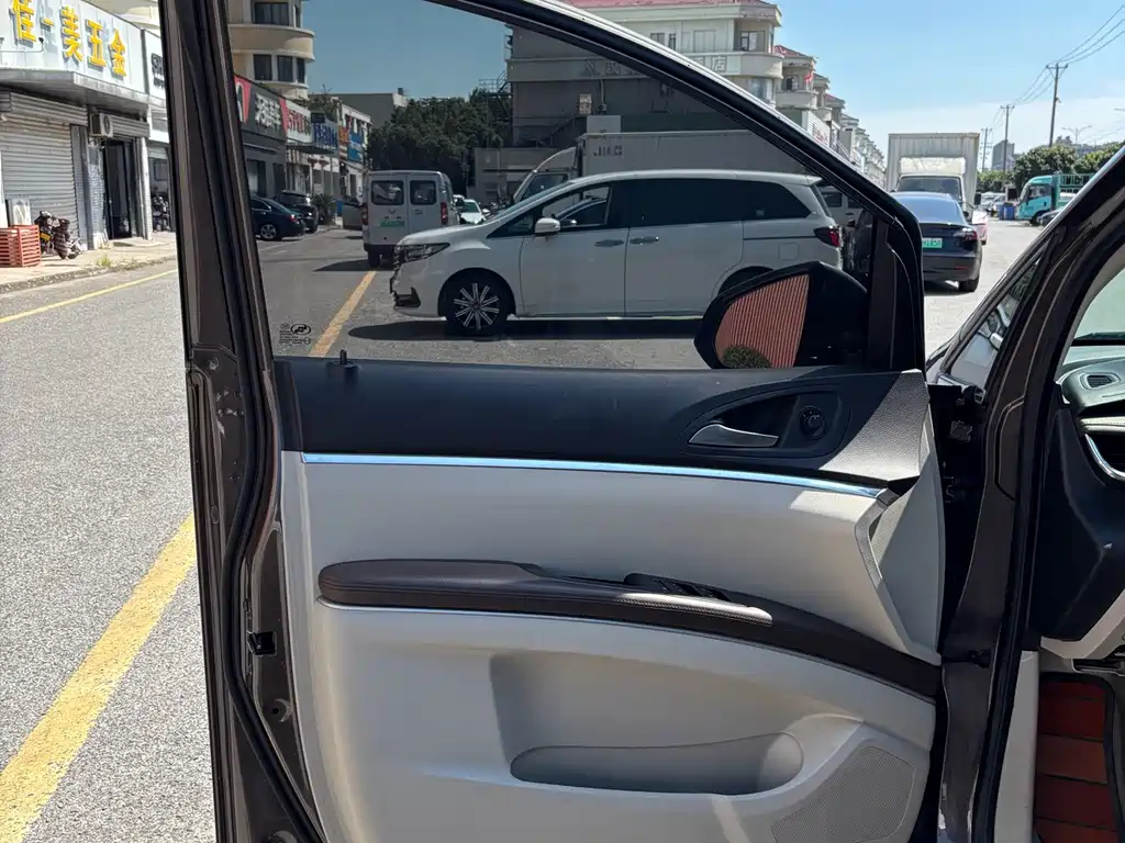 Buick GL8 — фотографии объявления, Фото 12