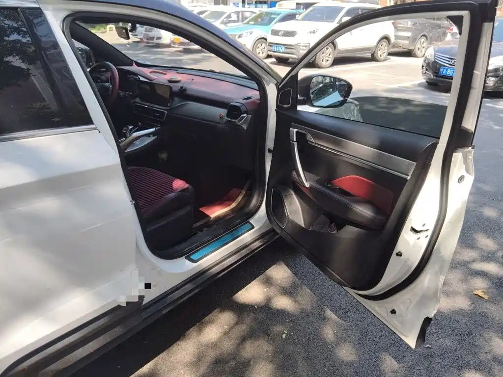 Geely Binyue — миниатюра 19