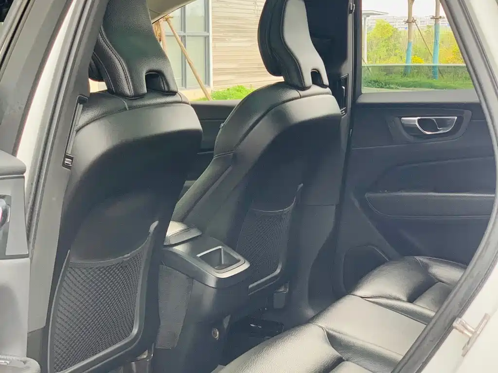 Volvo XC60 — миниатюра 16