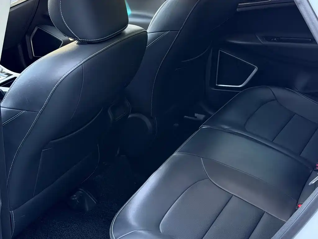 Geely Emgrand GS — миниатюра 12