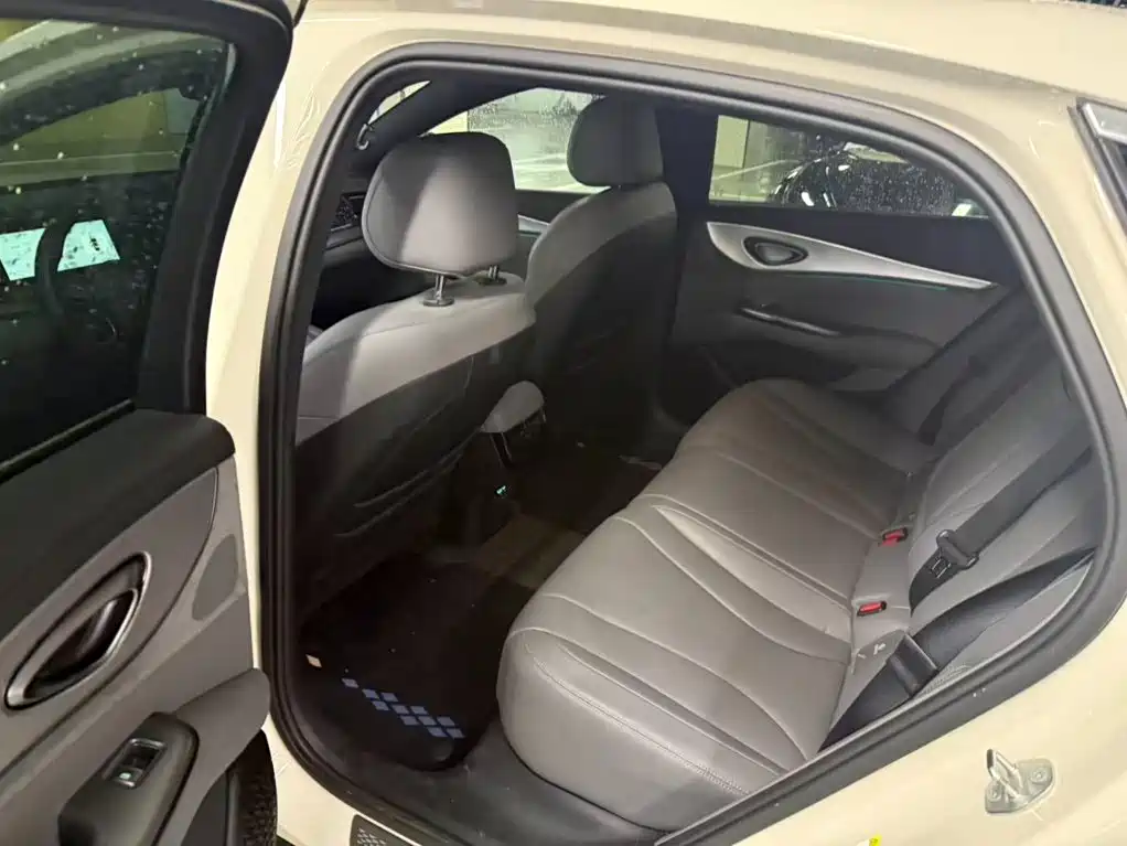 BYD Seal 07 DM-i — миниатюра 8