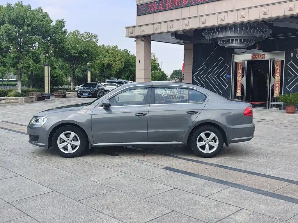 Volkswagen Lavida — миниатюра 10