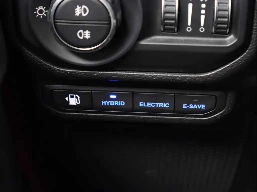 Jeep Wrangler PHEV — миниатюра 7