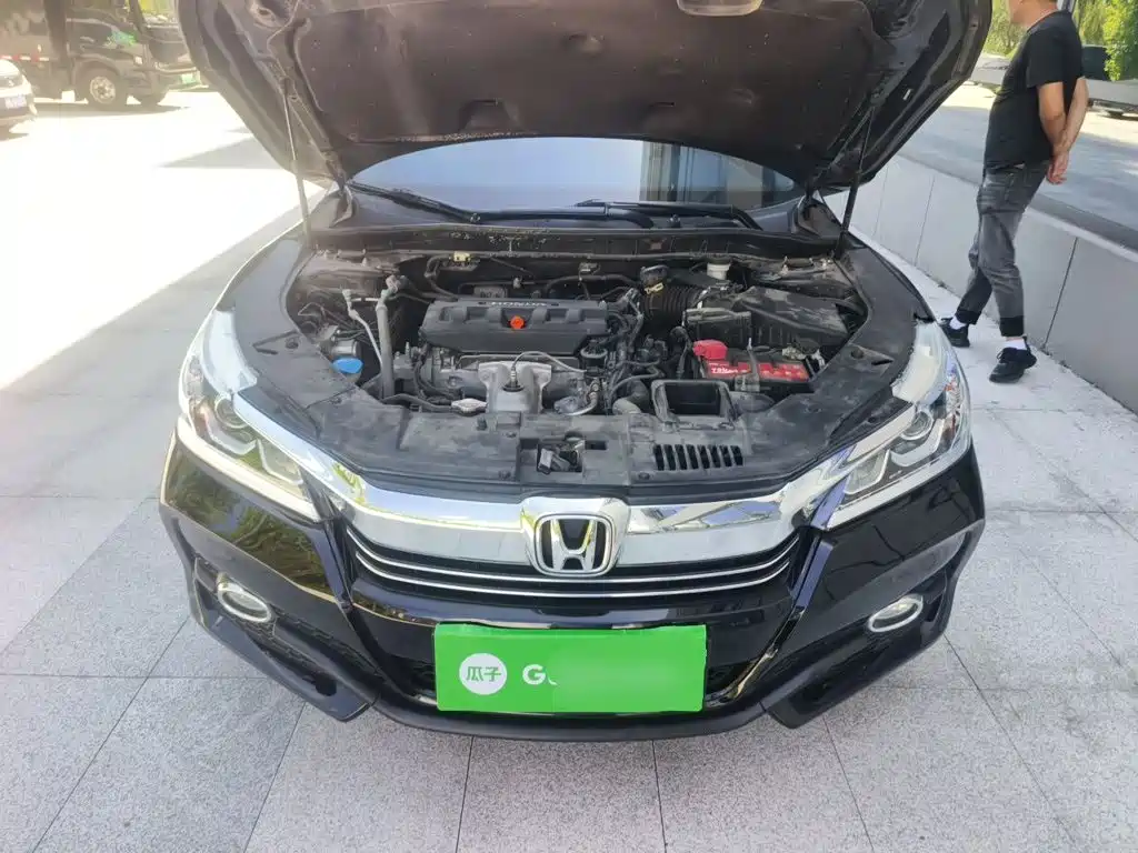 Honda Accord — миниатюра 11