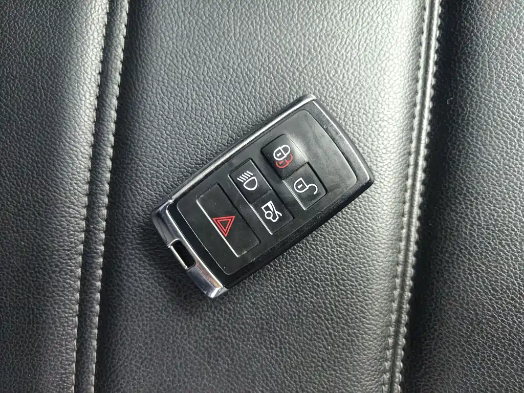Jaguar XEL — миниатюра 14
