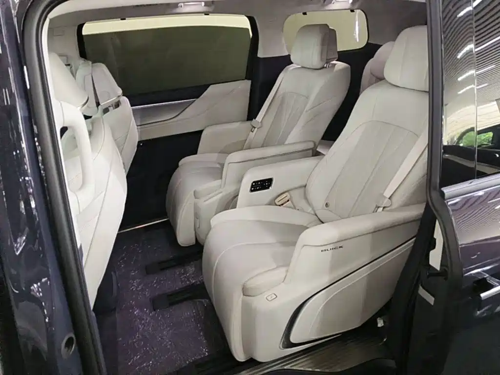 Buick GL8 Hybrid — миниатюра 17
