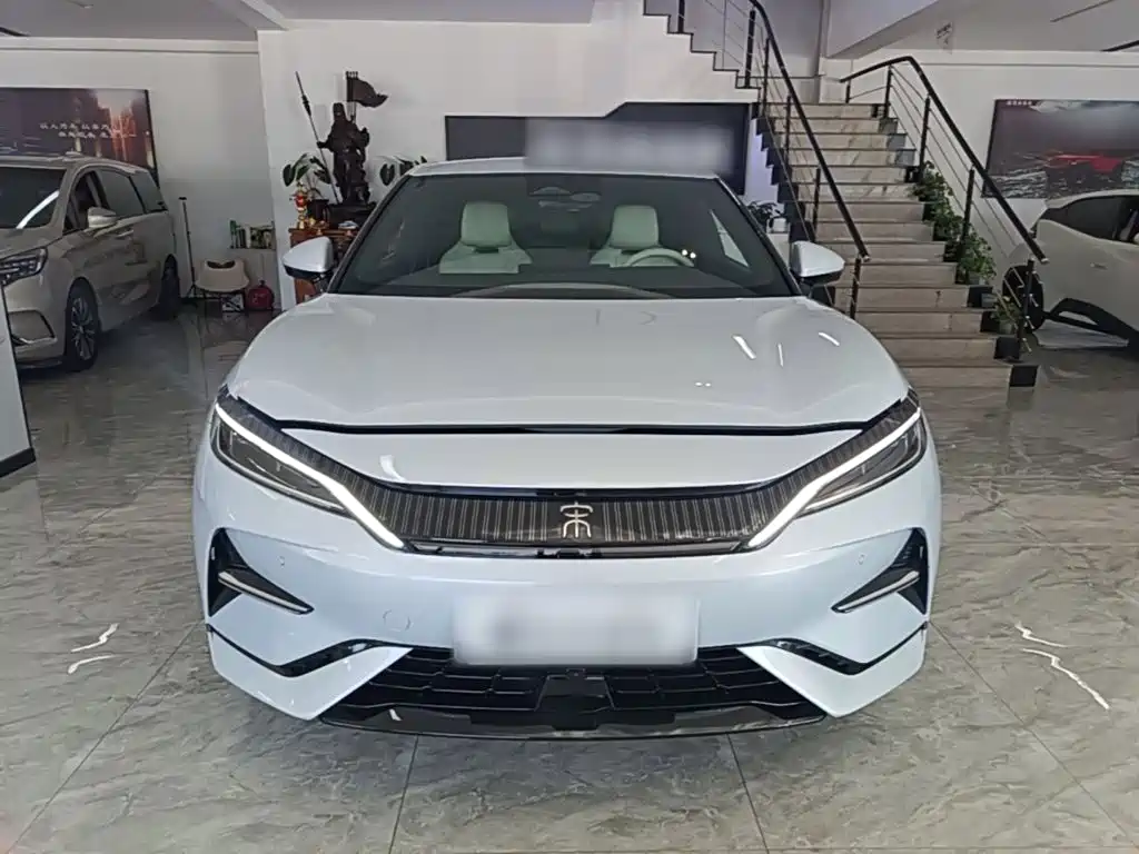 BYD L EV — миниатюра 3
