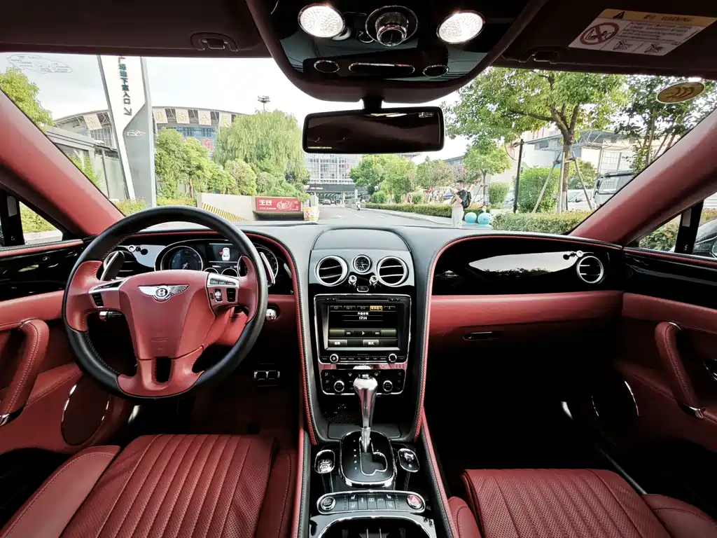 Bentley Flying Spur — миниатюра 8