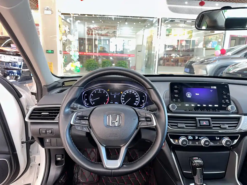 Honda Inspire — миниатюра 8