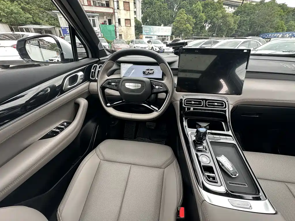 Geely Boyue L — миниатюра 16