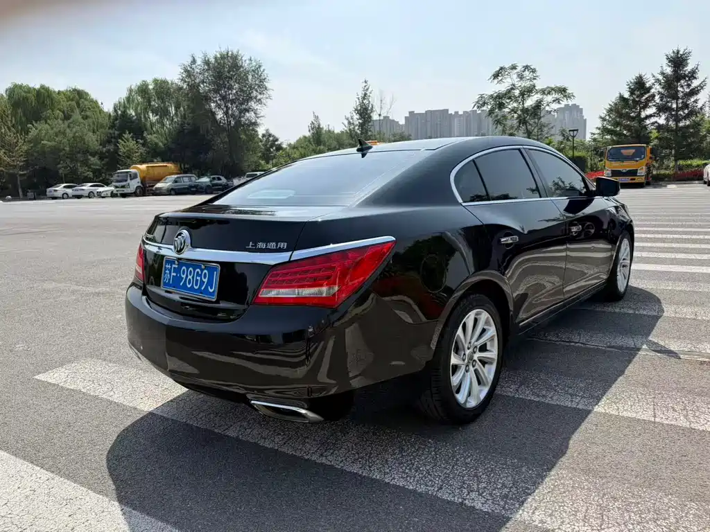 Buick LaCrosse — миниатюра 9