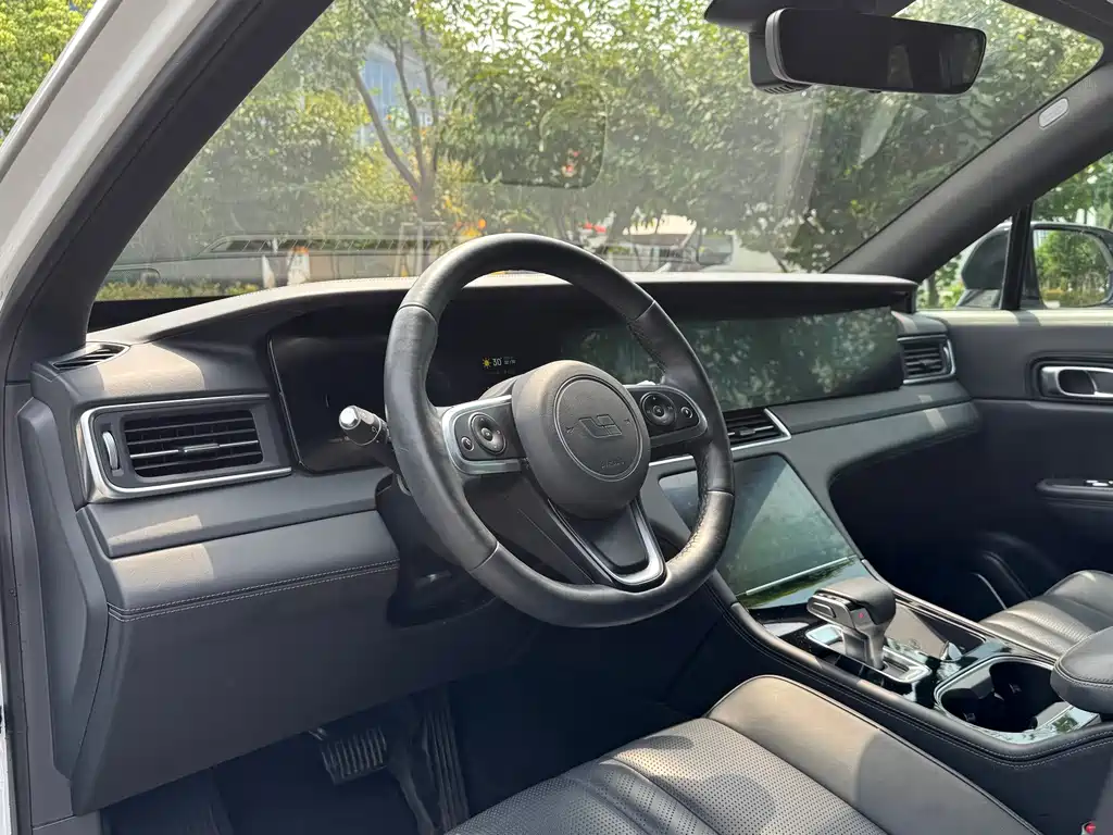 Li Auto Li ONE — миниатюра 9