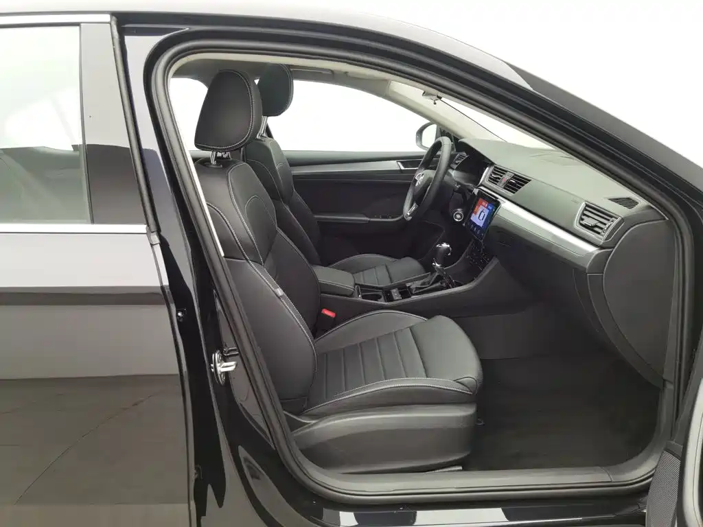 Skoda Superb — миниатюра 23