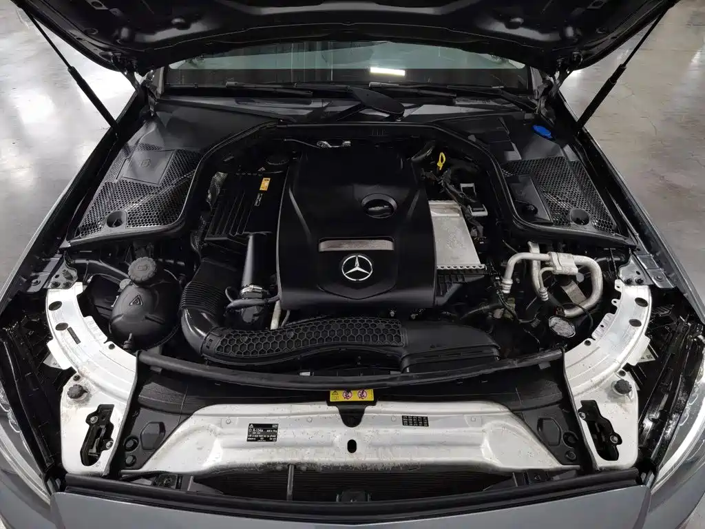 Mercedes-Benz C-Class — миниатюра 6
