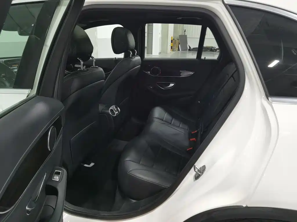 Mercedes-Benz GLC — миниатюра 15