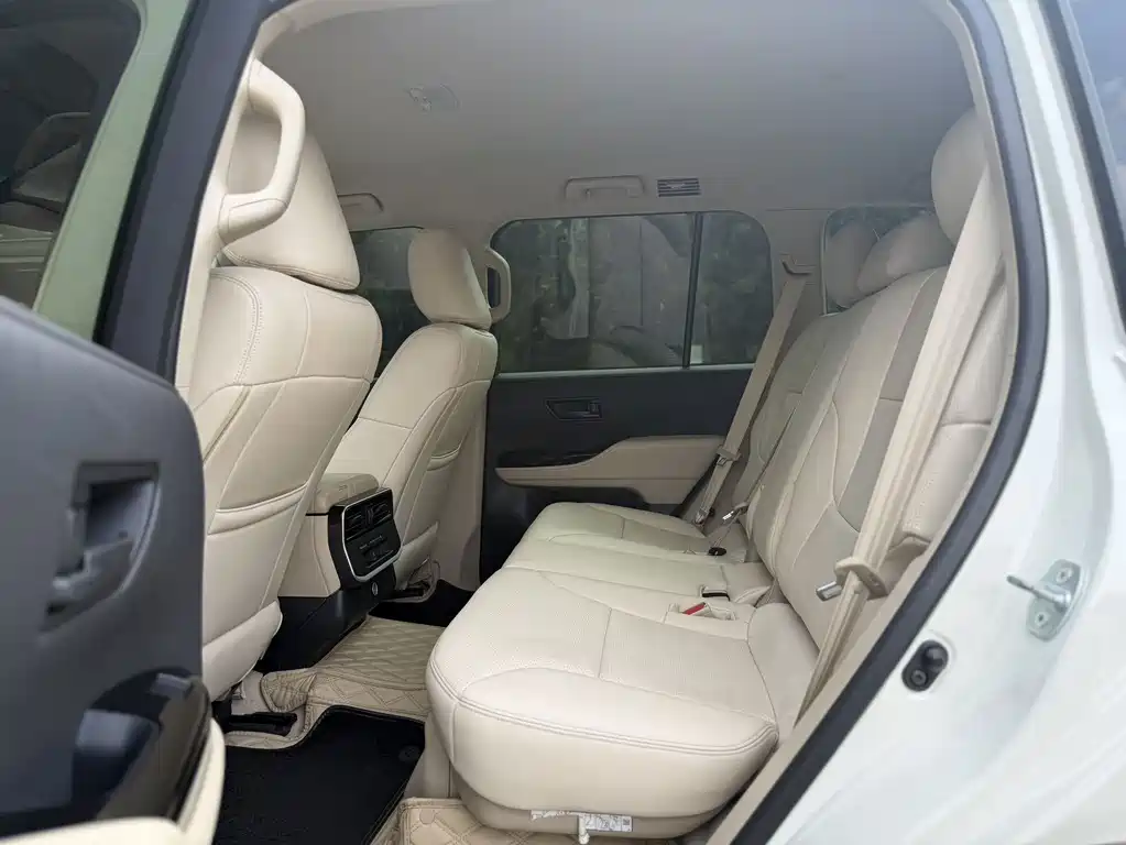 Toyota Land Cruiser — миниатюра 10