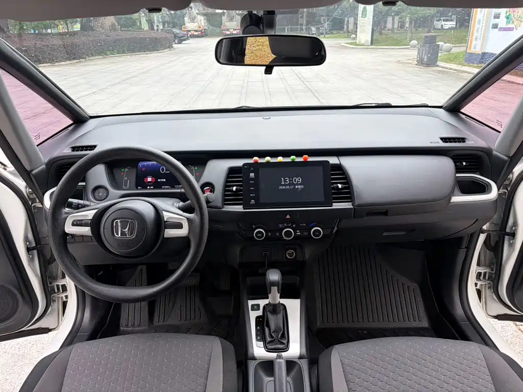 Honda Fit — миниатюра 10