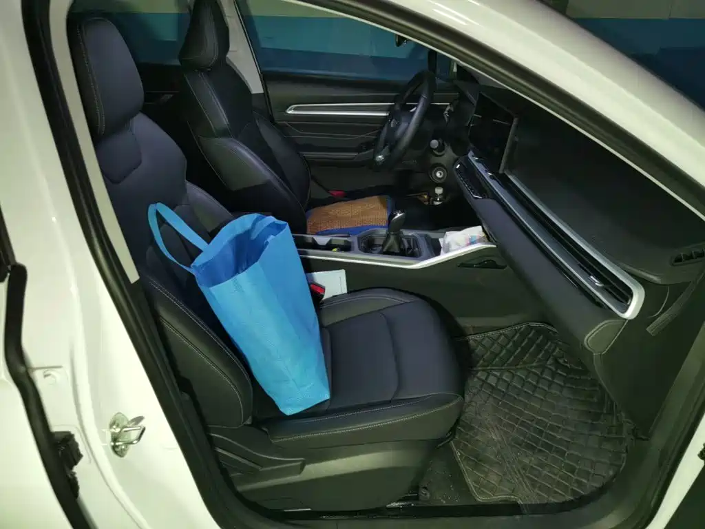 Geely Emgrand — миниатюра 19