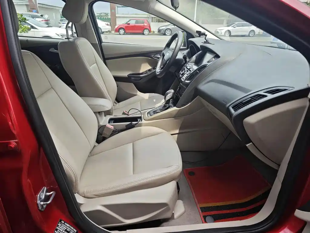 Ford Focus — миниатюра 7