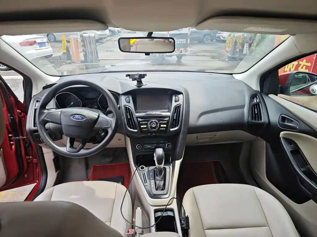 Ford Focus — миниатюра 5