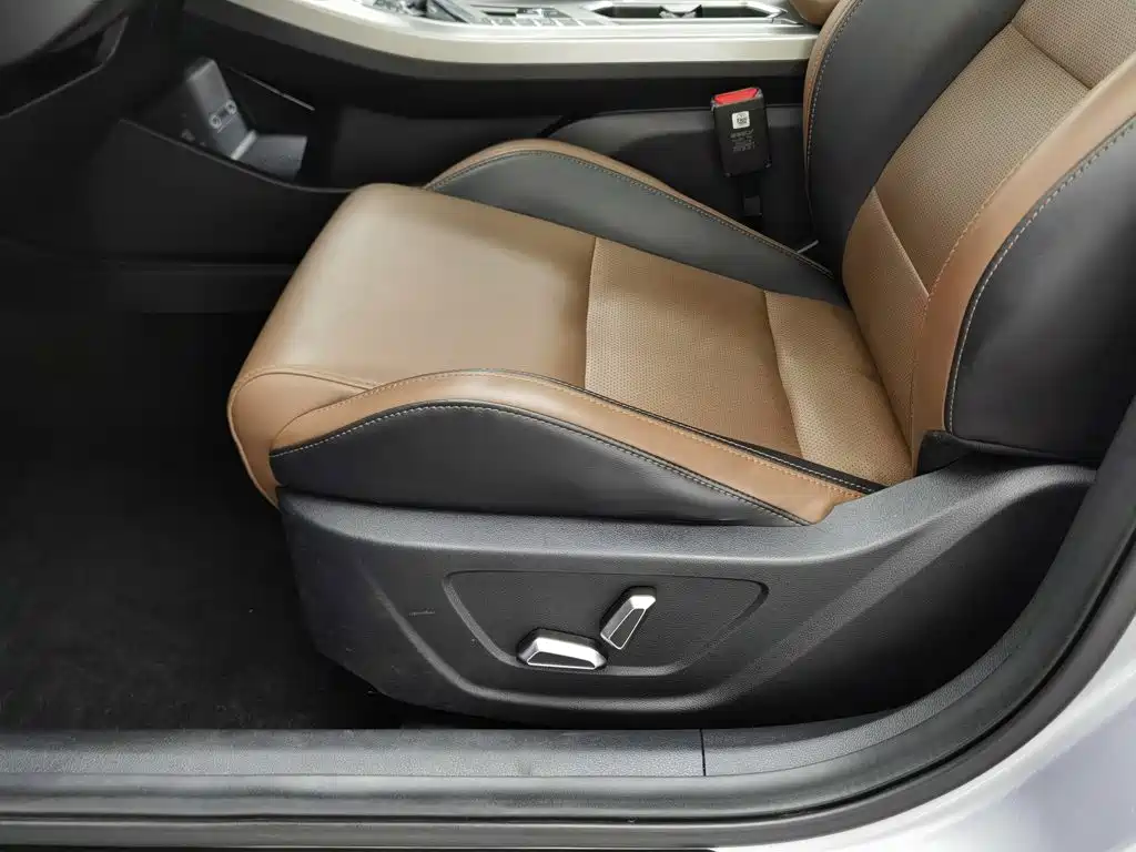 Geely Binyue — миниатюра 20