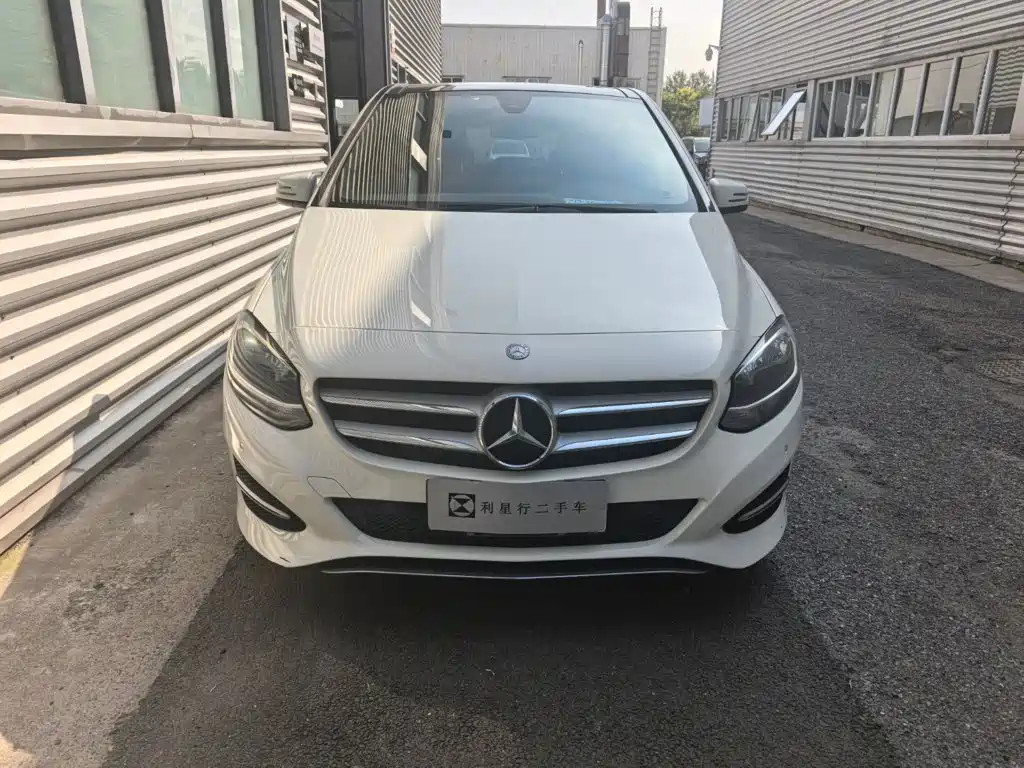 Mercedes-Benz B-Class — миниатюра 2