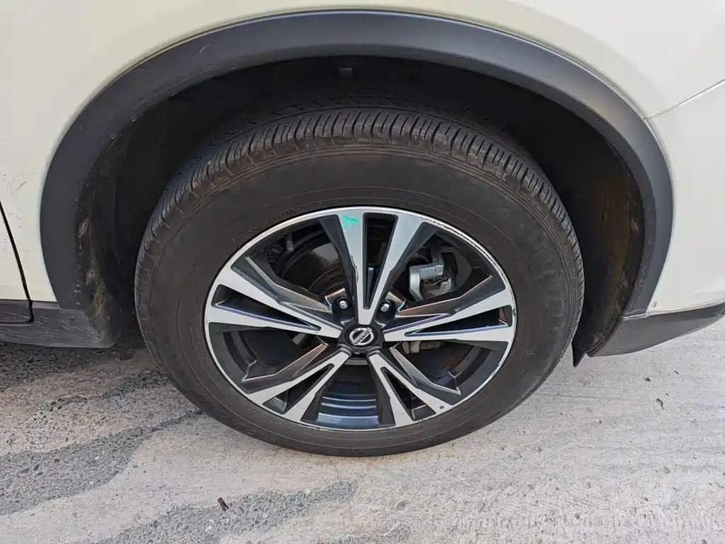 Nissan X-Trail — миниатюра 8