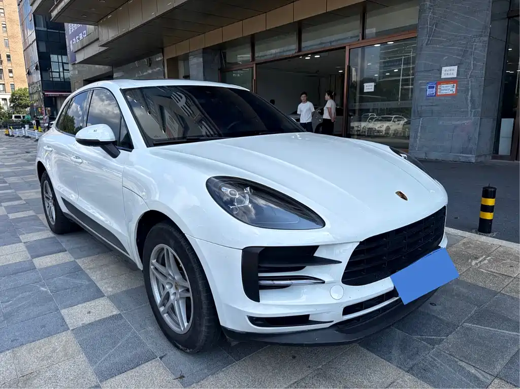Porsche Macan — миниатюра 3