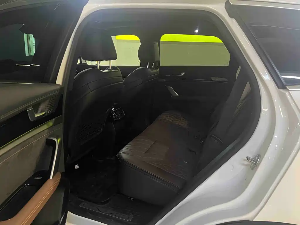 BYD Tang New Energy — миниатюра 5