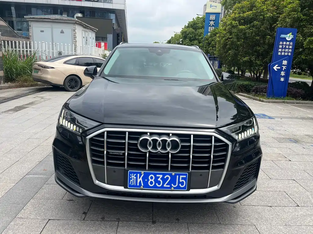 Audi Q7 2020 55 TFSI quattro S line Sport