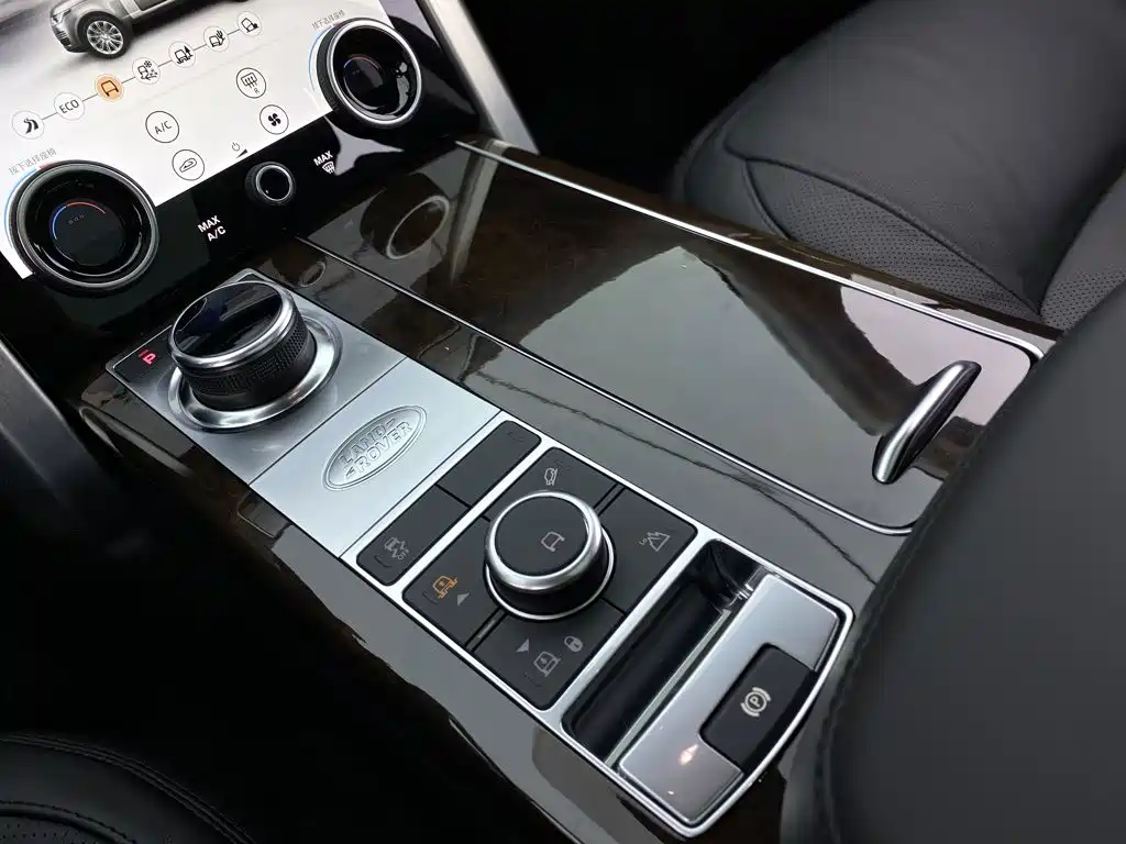 Land Rover Range Rover — миниатюра 25